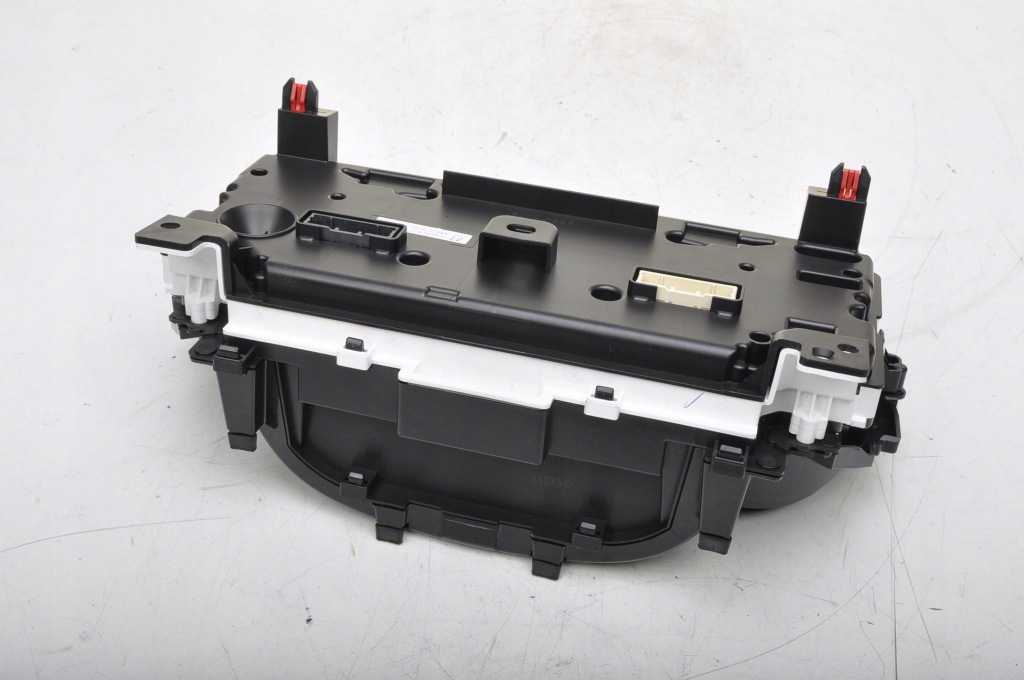 фото №9, Toyota yaris iv 1.5 hybrid счетчик приборы 83800-k0271 anglik