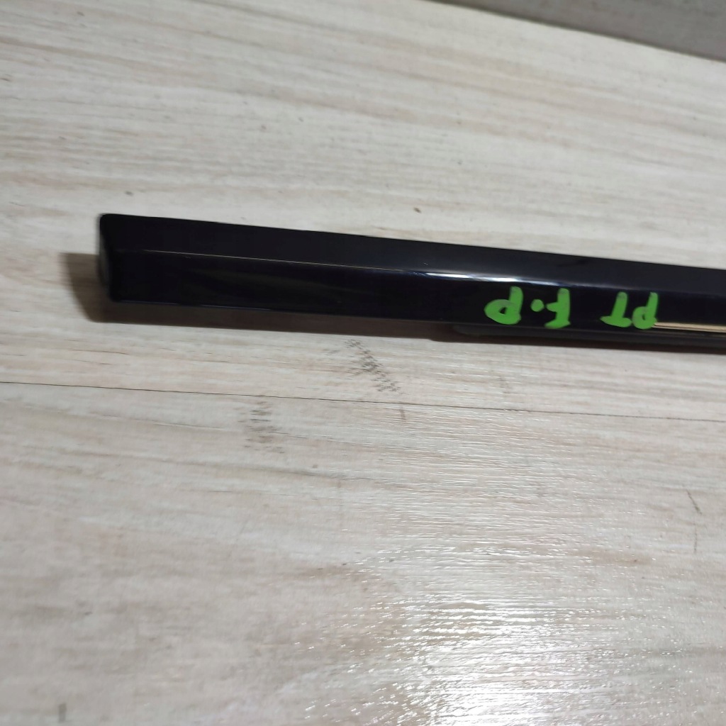 Напрямна скло задній задній сторона права jaguar f-pace p7fp Зі Шроту