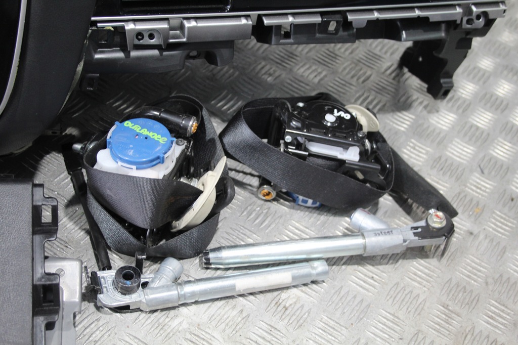 фото №7, Панель приладів консоль подушка безпеки подушки безпеки outlander iii 3 lift