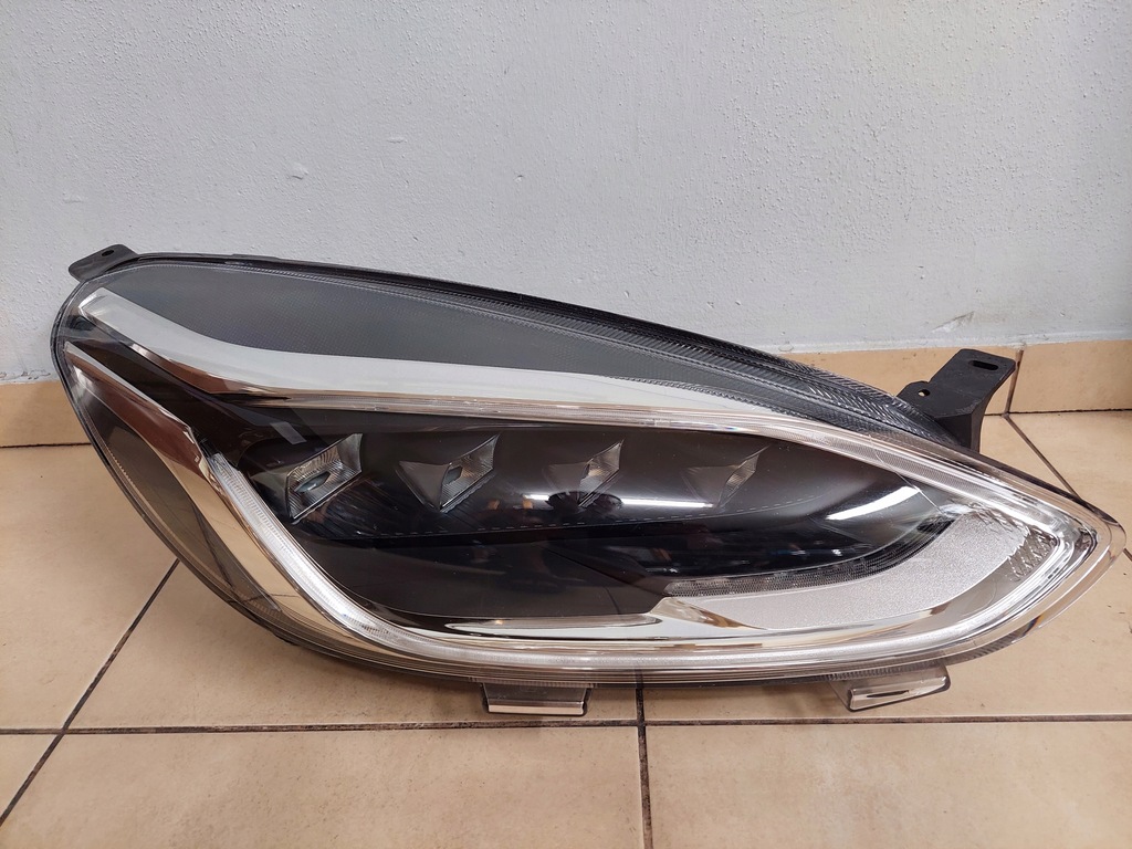 фото №1, Ford fiesta full led kompletny фара правая