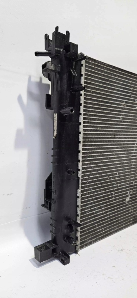 Купити Радіатор води renault nissan 21410b680b оригінал