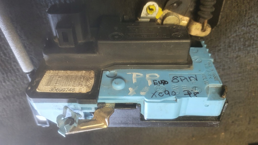 фото №4, Volvo xc90 i замок дверь правый перед europ 8p