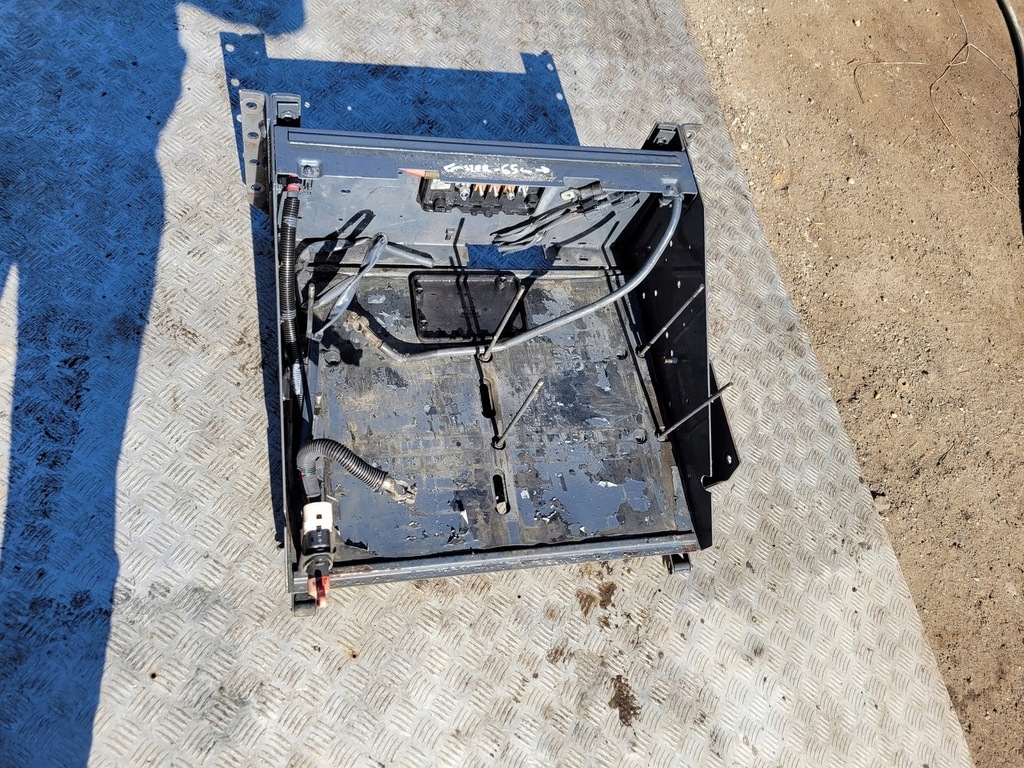 фото №8, Основа корпус акумуляторів кришка комплект volvo fe d7e e-5