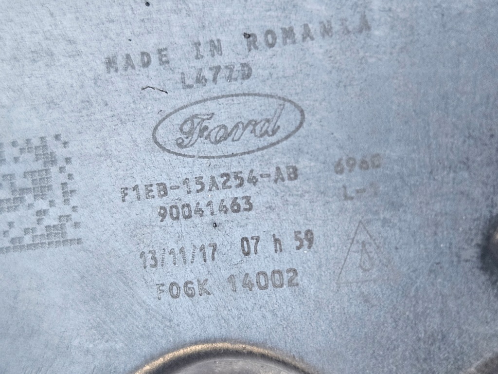 Ford focus mk3 рестайлинг  бампер перед решётка противотуманная фара правый с Разборки