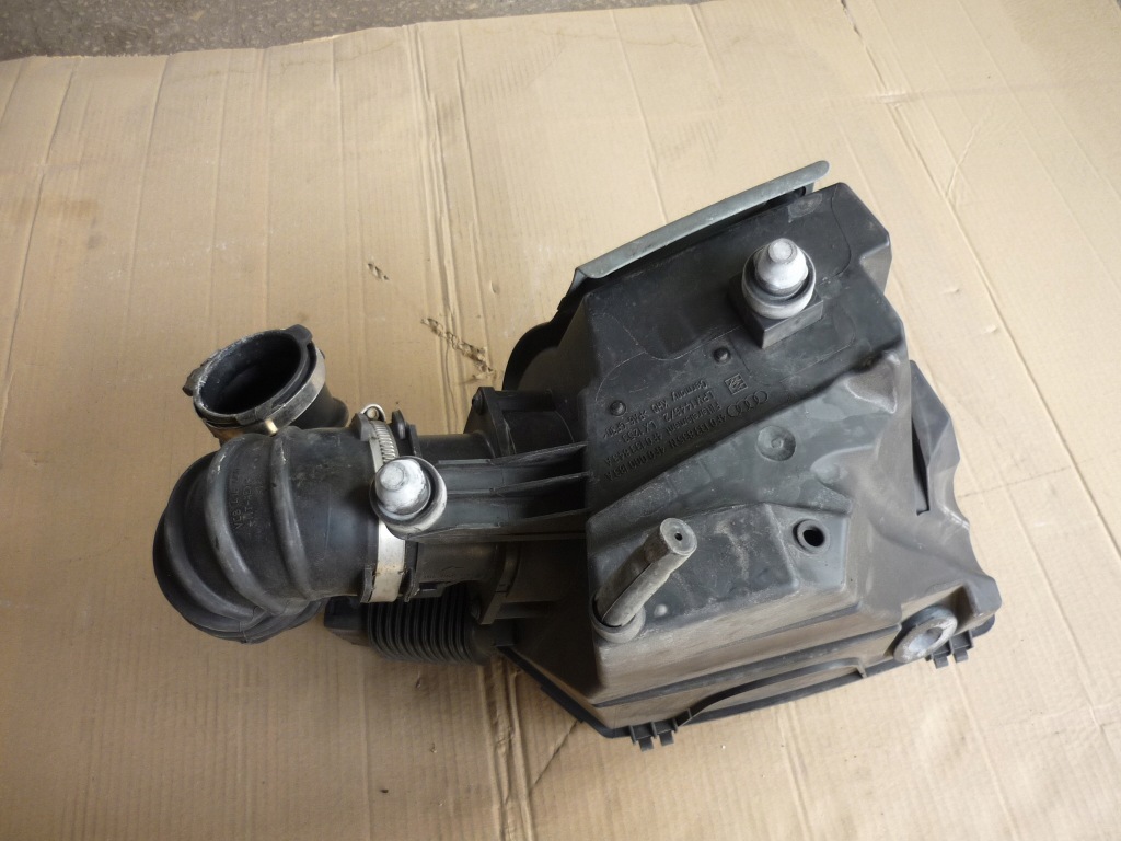 Корпус фільтра + витратомір audi a6 c6 2.0 tfsi 170km bpj Київ