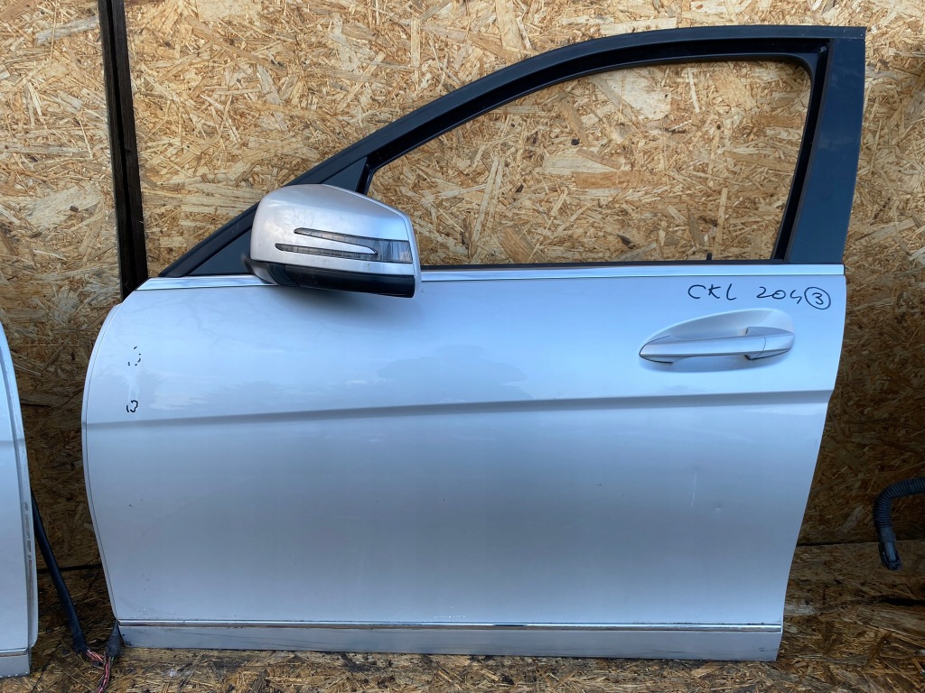 фото №4, Двері передні задні l p mercedes c-class w204 972