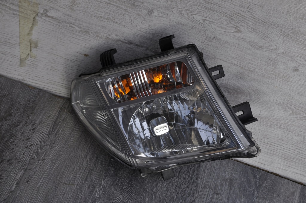 фото №10, Лампа права nissan navara d40 04-10 26010-eb30a