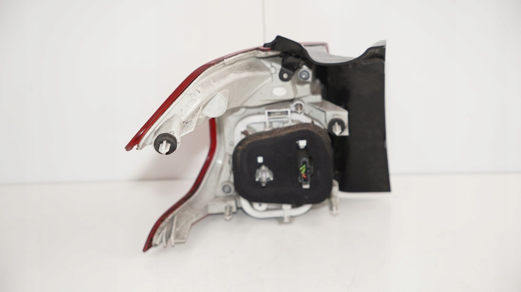 фото №5, Лампа правый задняя задняя peugeot 2008 13-19r^