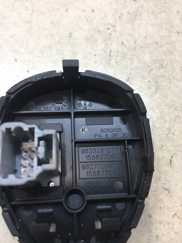 фото №6, Переключатель подвеска citroen c5 i 9633261277