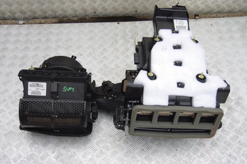 фото №1, Отопитель jeep grand cherokee wk2 lift 16-21 68412083ab