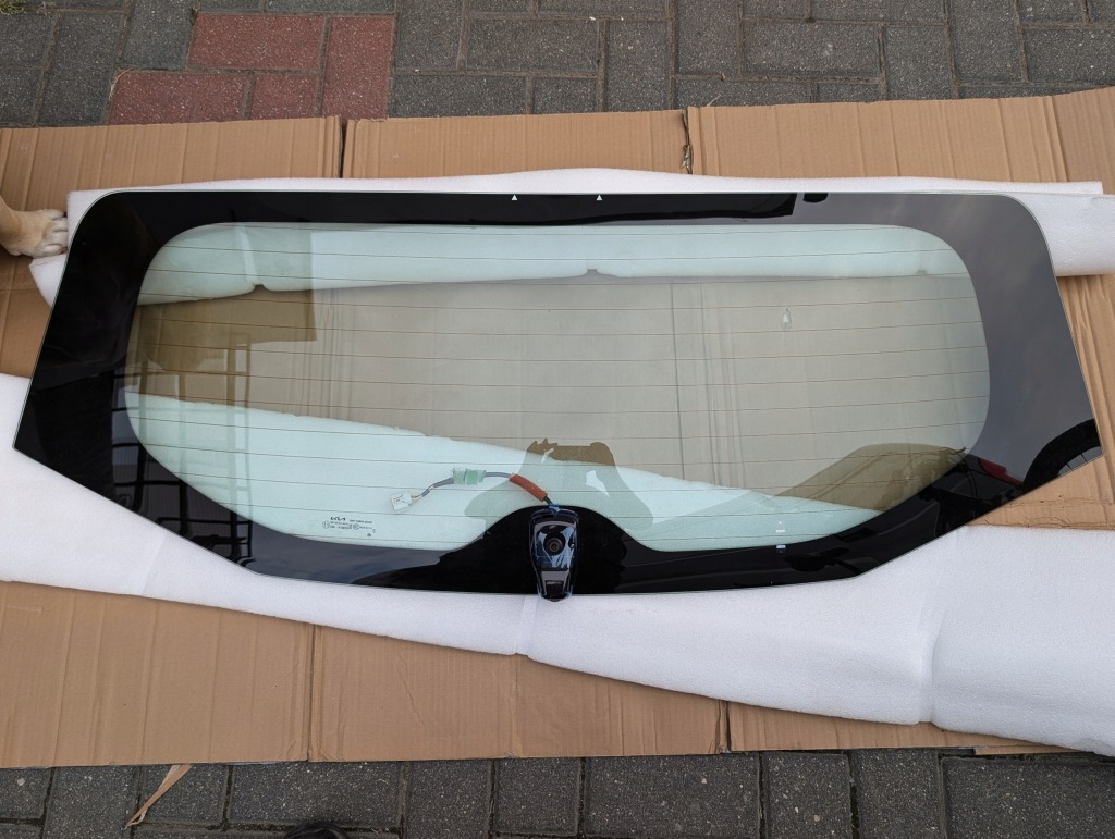 фото №1, Kia niro стекло с крышки задняя подогрев камера оригинал nowa