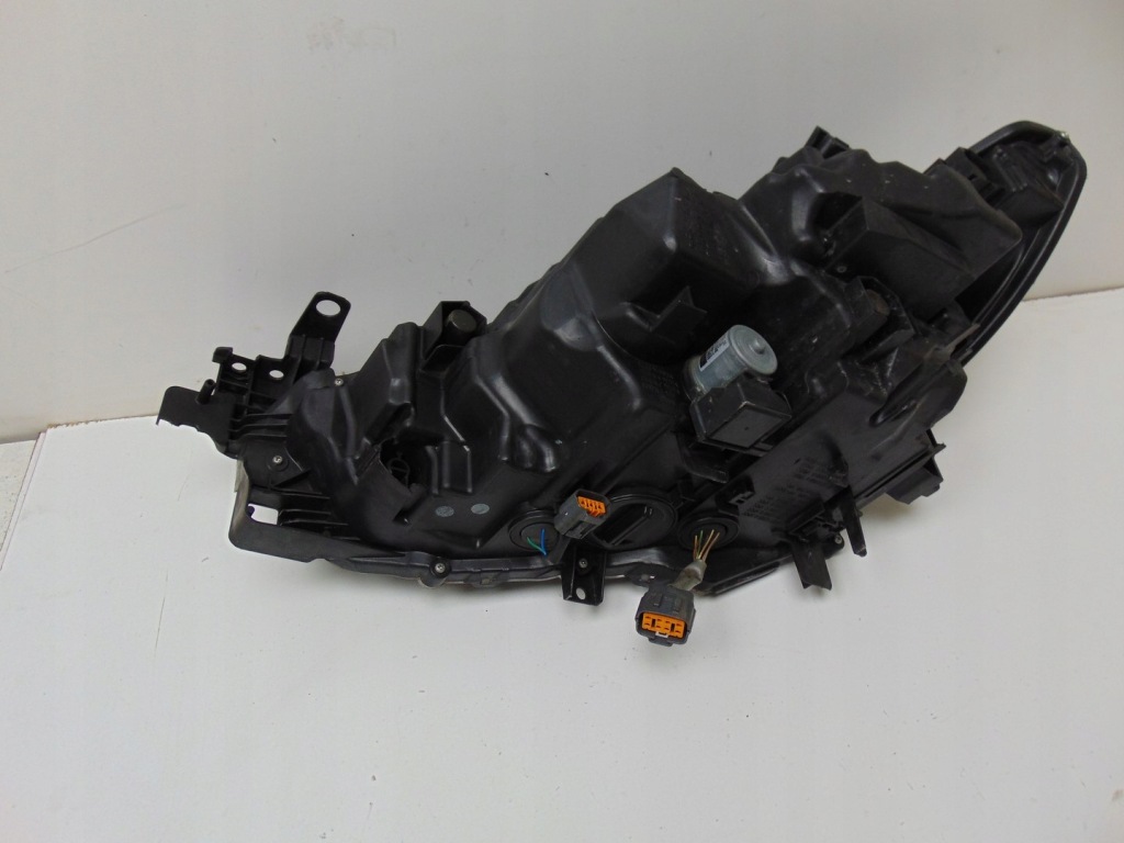 Фара правий перед mazda 6 3 gj рестайлінг  оригінал європа в Україні