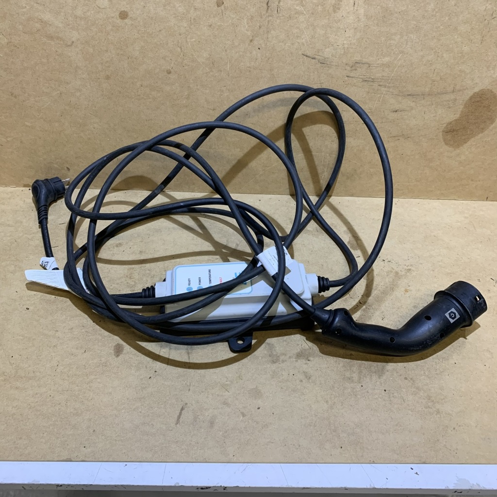 фото №1, Renault zoe зарядний пристрій кабель 296904511r