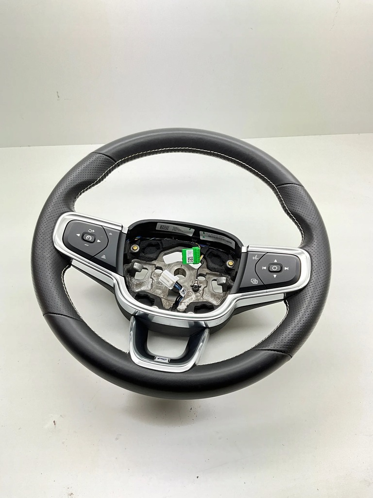 фото №2, Volvo xc40 ii воздуховод кожа r-dersign