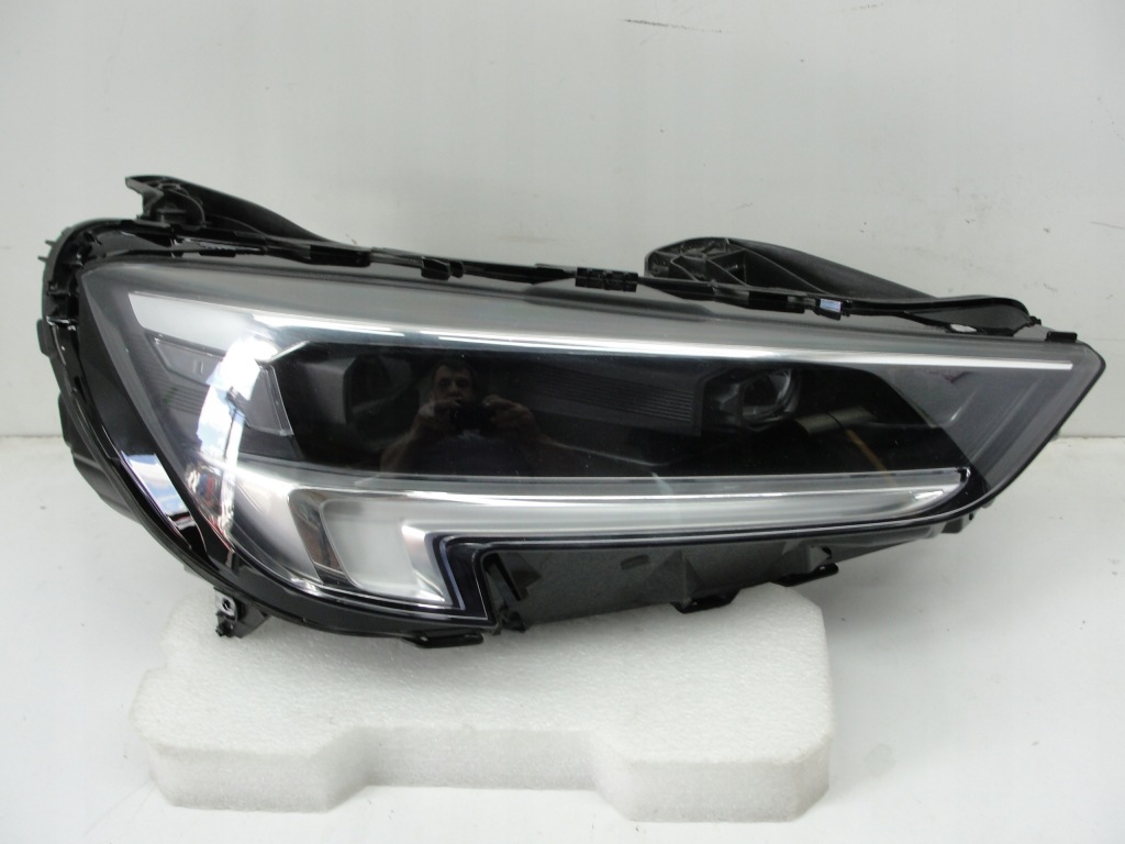Купити Фара перед правий opel insignia b рестайлінг  2020- full led 39136836