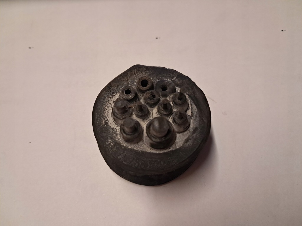 Купити Втулка трубопровід стіна перегородкова mercedes 107 w108 w124 0089971781