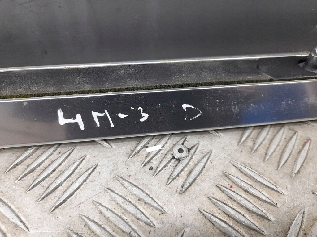 фото №8, Audi q7 4m 4m0860022c права сторона рейлінги дахові