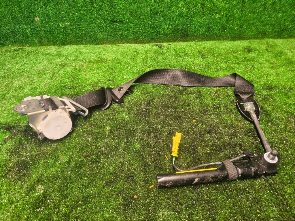 Купити Opel adam ремінь безпеки натягувач лівий комплект 13405566