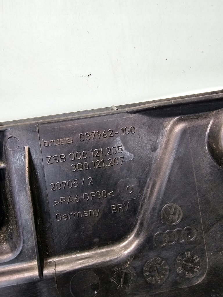 фото №12, Корпус вентиляторов вентилятор audi vw seat skoda 3q0121205