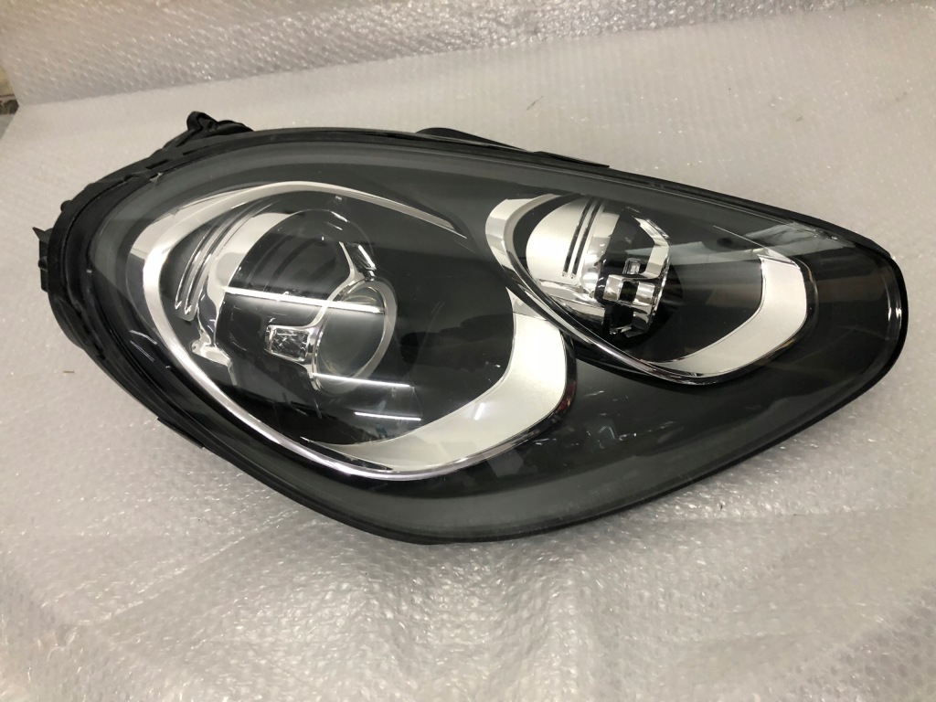 фото №1, Porsche cayenne 7p5 lift ксенон led правый usa