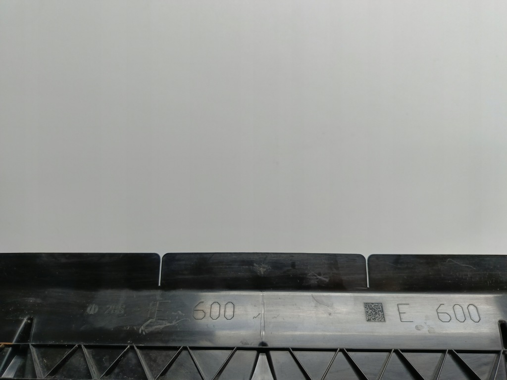 фото №10, Toyota bz4x bz4x ev 23- повітропровід повітря впуск панель рамка 16691-10010