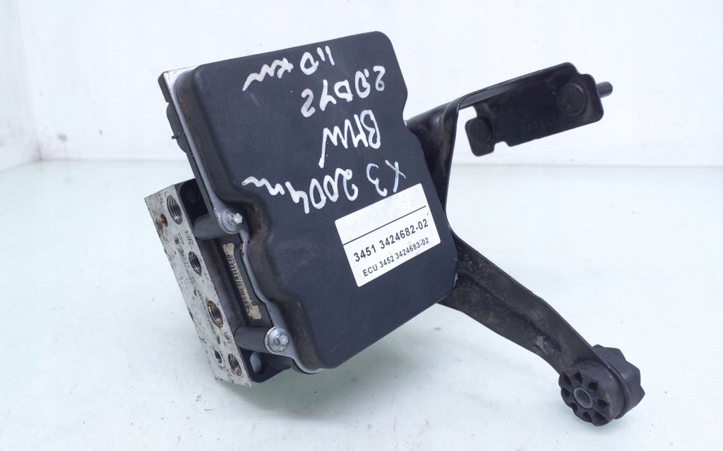Купити Насос блок керування abs bmw x3 e83 3424682 3424683