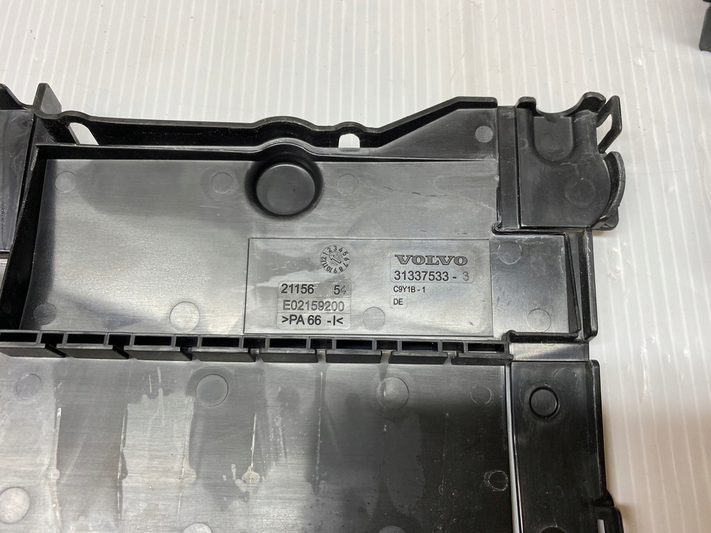 фото №8, Volvo v40 ii d2 коробка запобіжників 31337535