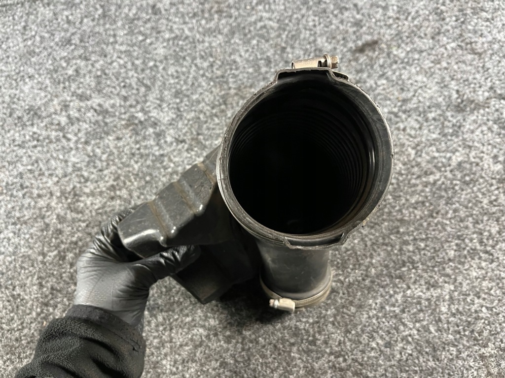 фото №6, Audi a8 d3 3.2 fsi шланг всасывающий труба воздухозаборник резонатор 06e129627t