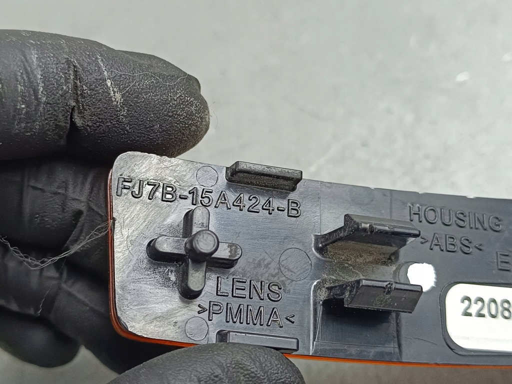 2022 lincoln corsair поворотник w бампере передний 917b15a424 с Разборки