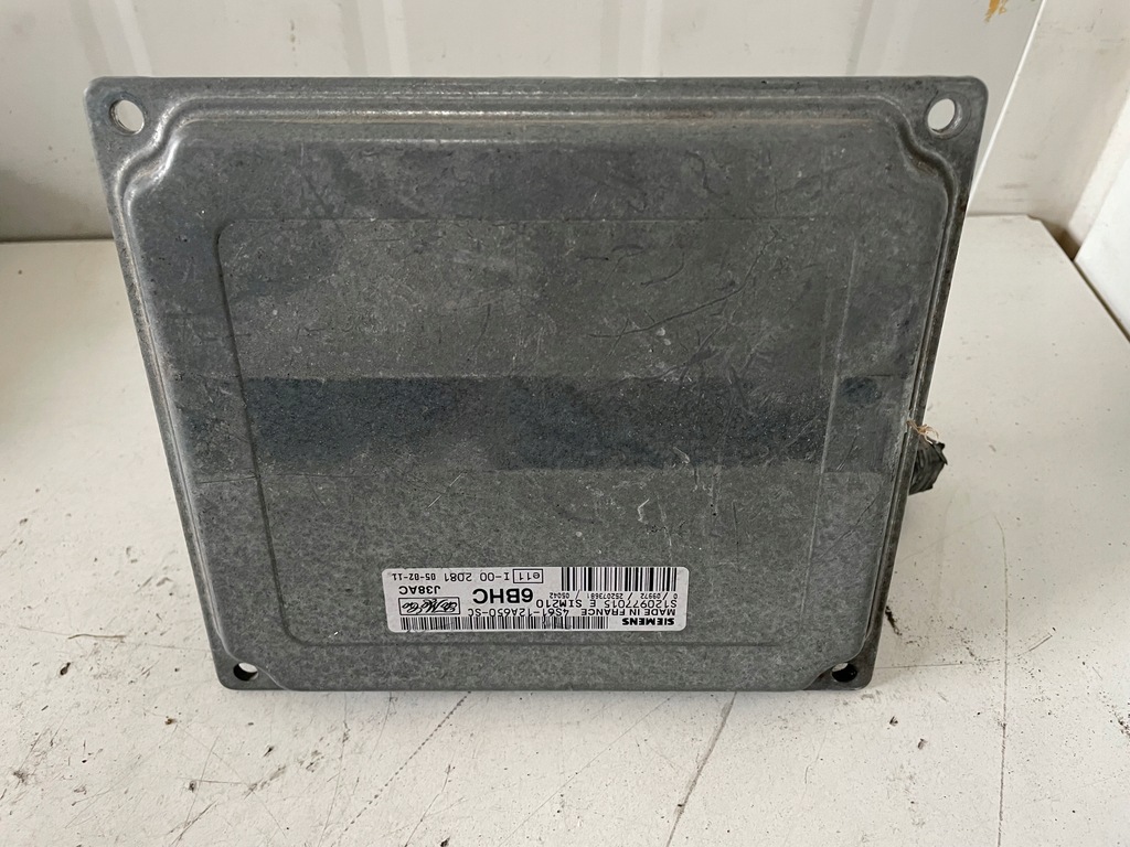 фото №1, Бортовой компьютер fiesta s120977015e 4s61-12a650-sc 6bhc