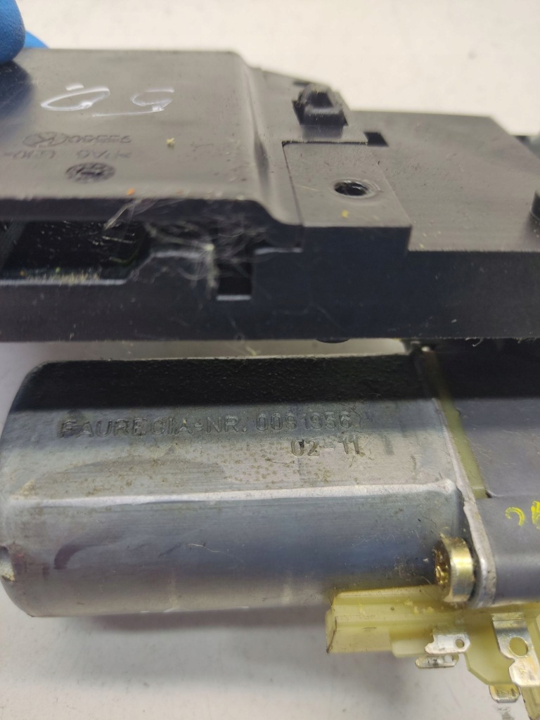 Bmw 7 e65 e66 2003 моторчик сидіння 0390201971 Зі Шроту