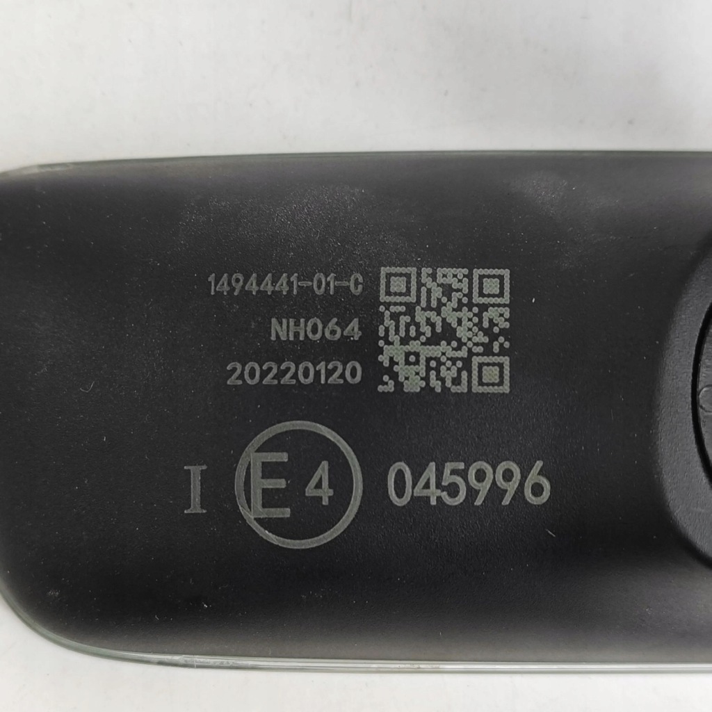 Tesla model y 2022 дзеркало заднього виду Київ