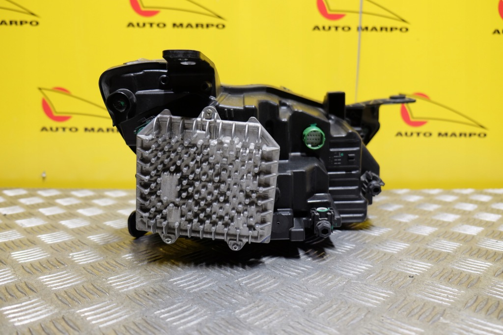 Maserati ghibli m157 рестайлінг  2017- фара фара full led l європа Доставка