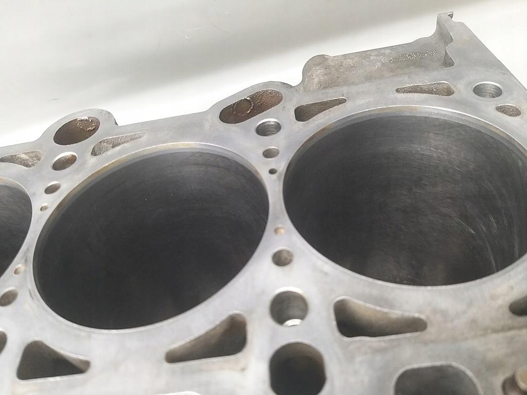 фото №14, Блок двигуна 2.0 b alt 20v passat b5 lift a4 b6 b7 130km 06d023a