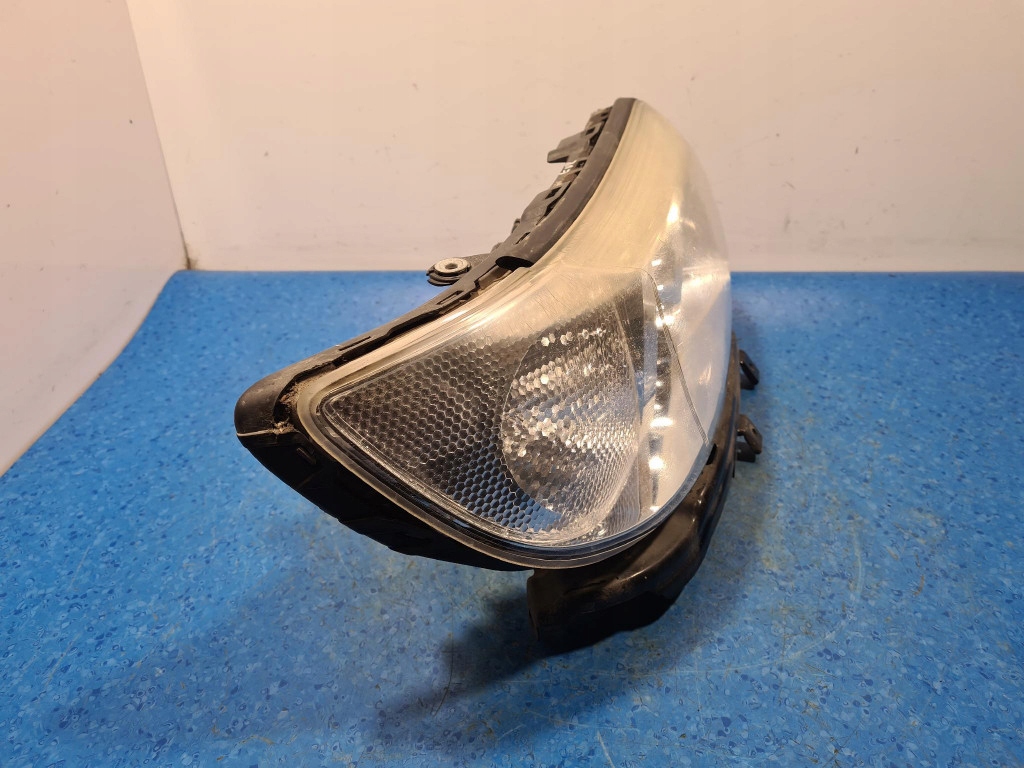 Subaru forester 2 рестайлінг  фара правий Доставка