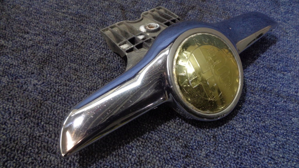 фото №2, Эмблема значок решётка радиатора капот alfa romeo gt 2003-2010r. передний