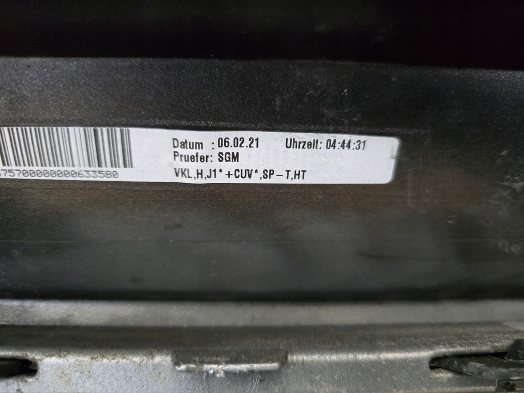 фото №9, Porsche taycan sport turismo бампер задній 9j1807983m