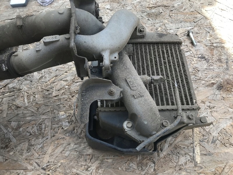 Интеркулер mazda cx7 07-12r 2.2d r2ax Оригинал