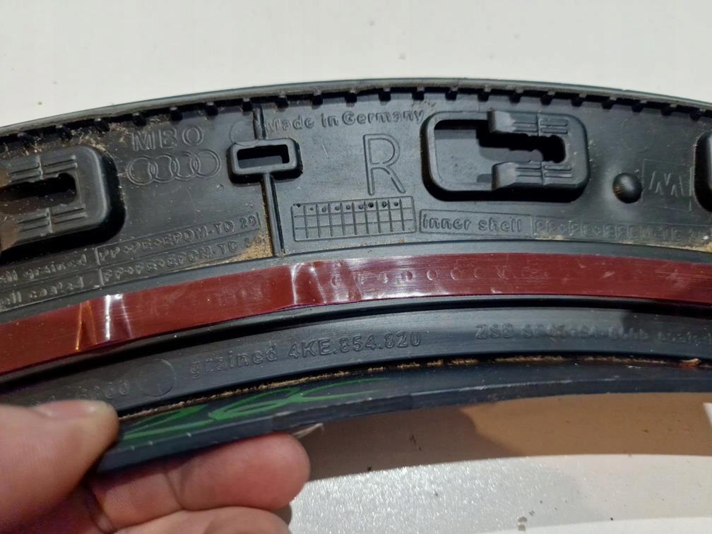 фото №6, Audi e-tron 18- молдинг двері права задня