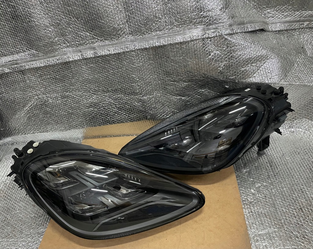 Купити Porsche cayenne 9y фара full led matrix правий eur