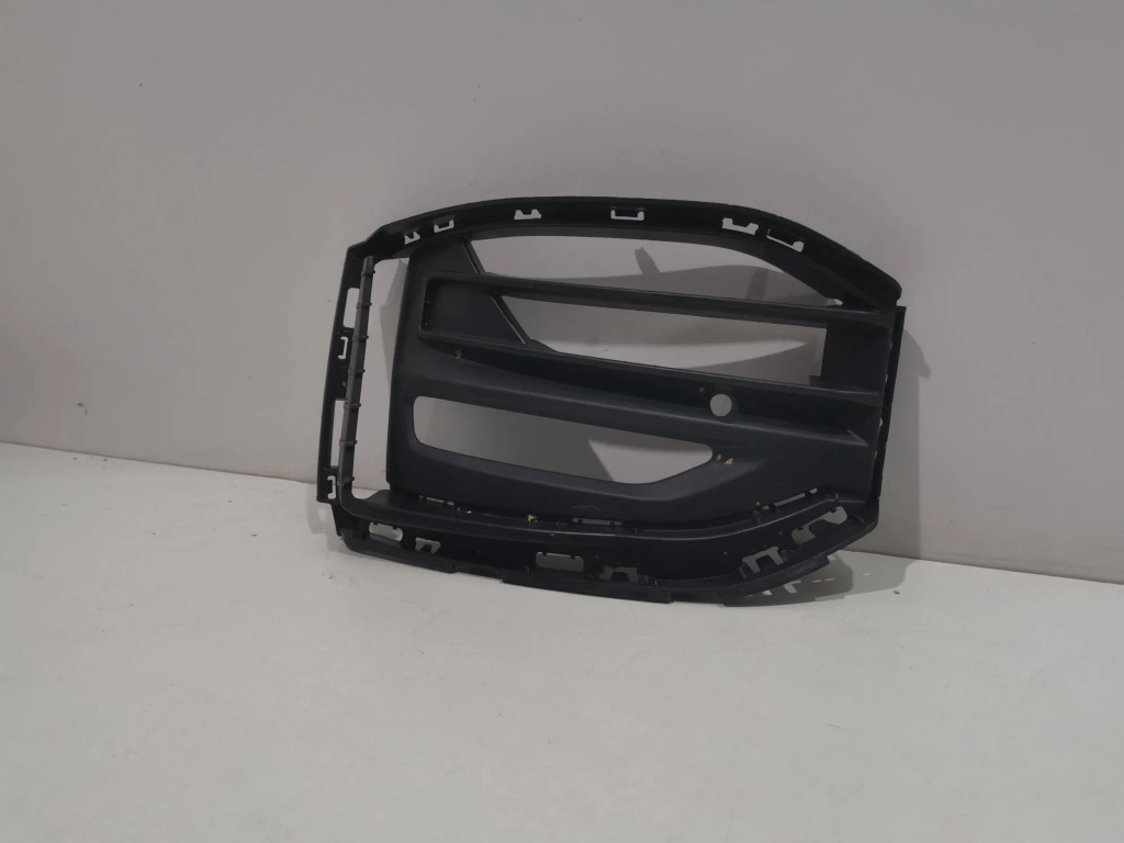 фото №6, Bmw 1 f40 решётка левая заглушка перед идеальное состояние!!