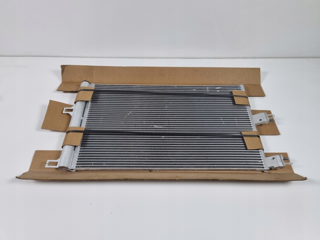 Купить Tesla радиатор кондиционера 1077083-00-b оригинал