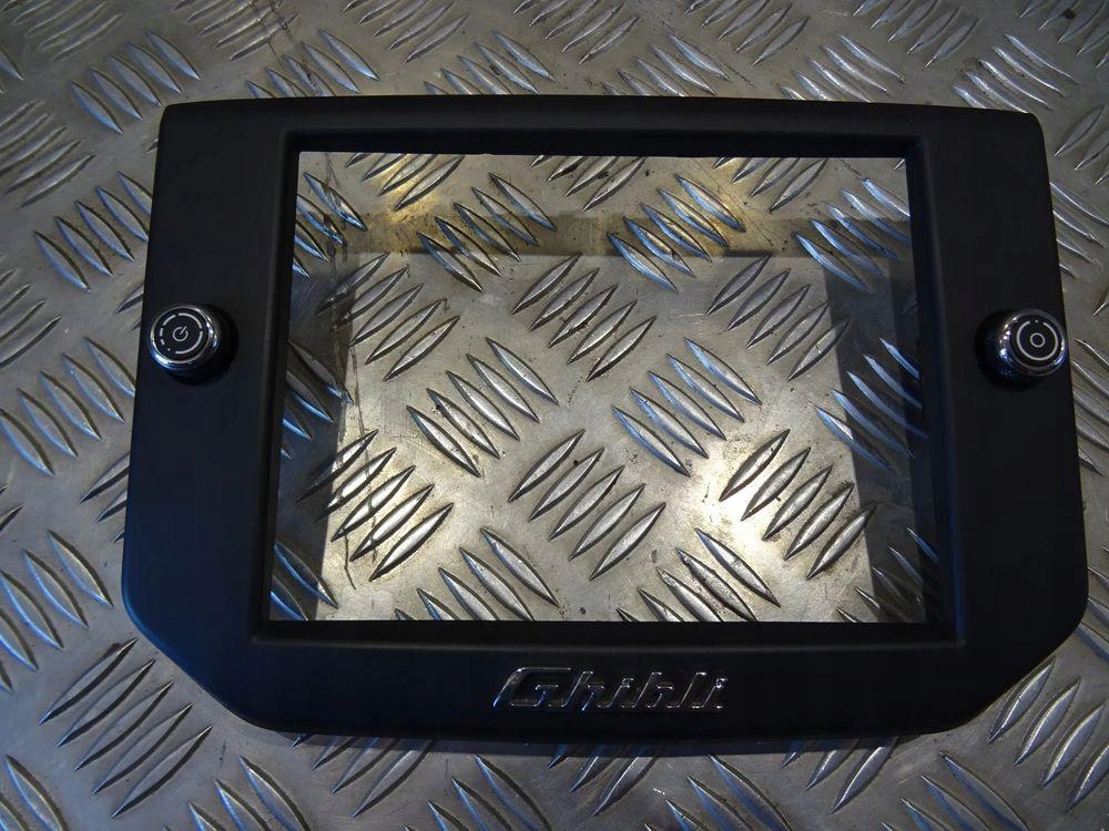 фото №1, Maserati ghibli ms157 рамка дисплея