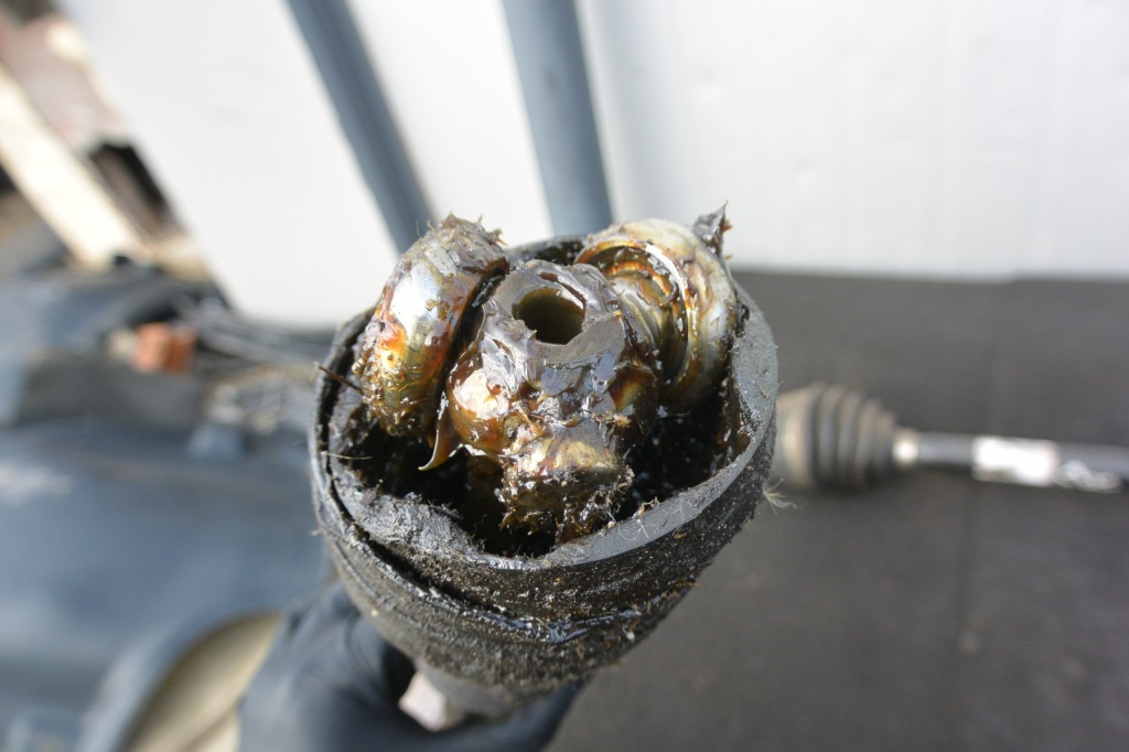 Купити Привідний вал лівий перед bmw x5 x6 f15 f16