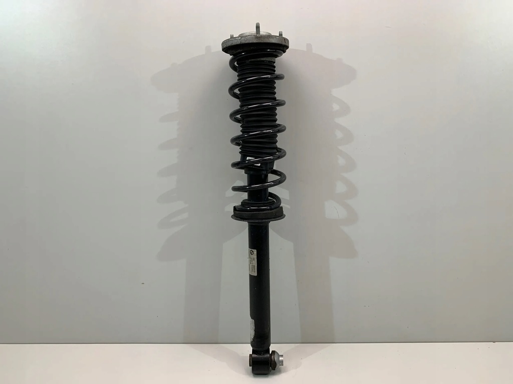 фото №1, Bmw 5 g30 амортизатор задняя задний 6866615