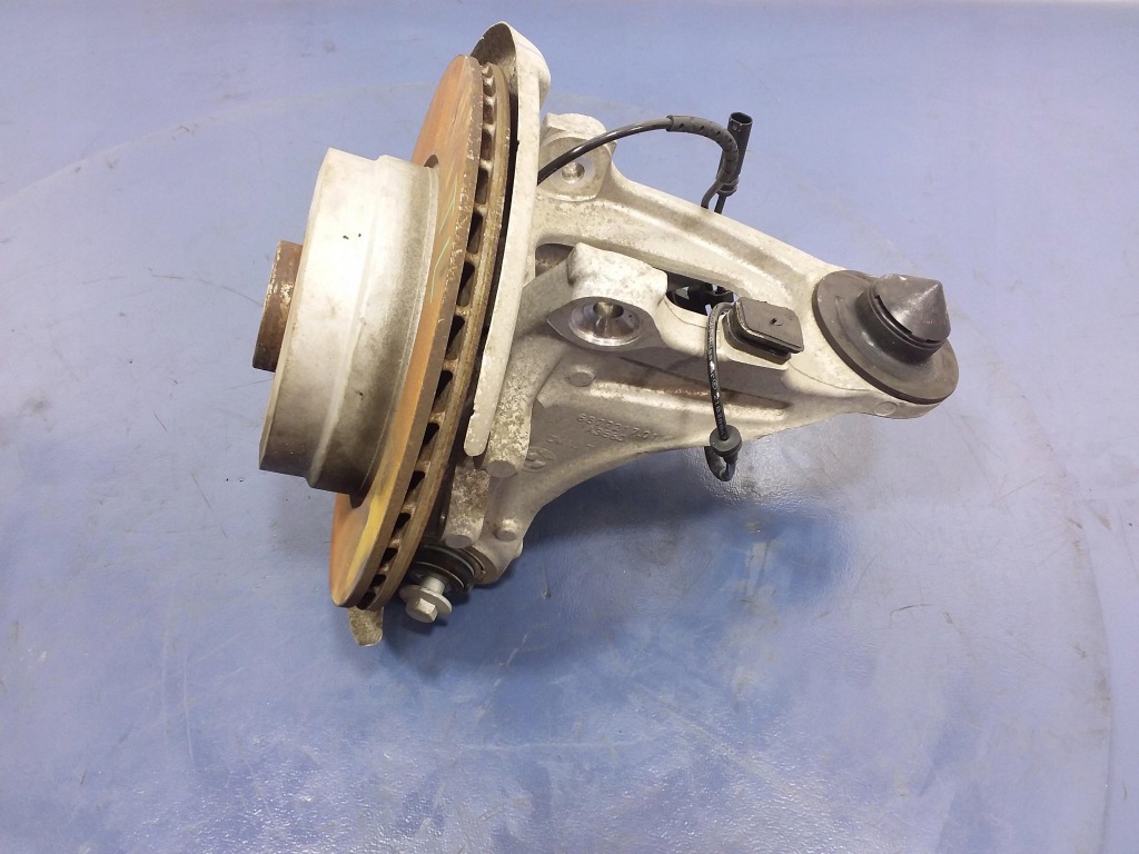 фото №2, Bmw x6 f16 f15 поворотний кулак задня ліва ступиця 6877217