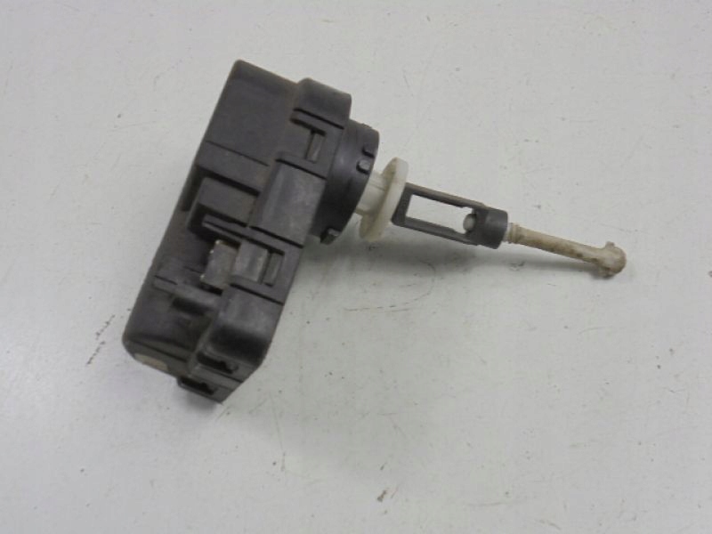 фото №5, Mercedes e w210 моторчик регулювання фара