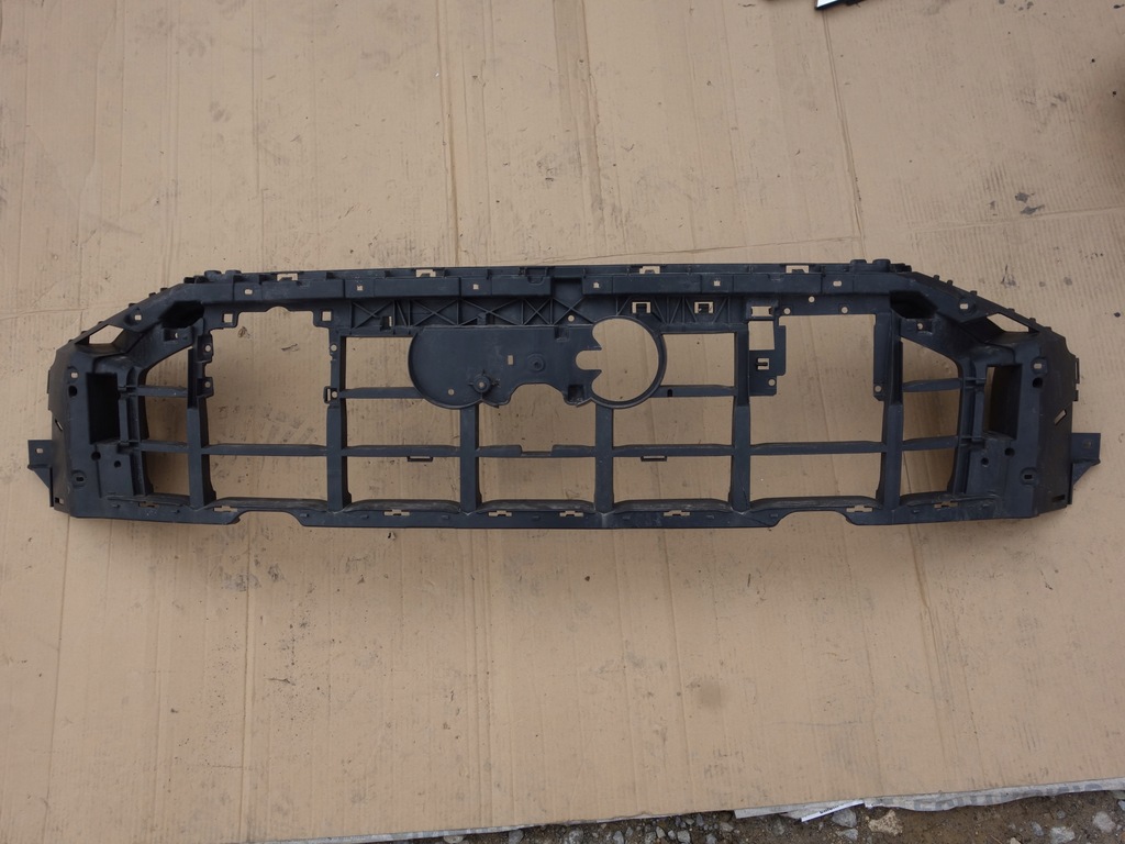 фото №1, Кронштейн решётка audi q8 4m8 s-line