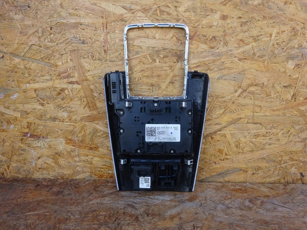фото №8, Audi a3 8v 12-18 панель рамка консолі керування navi радіо mmi 8v0919614b