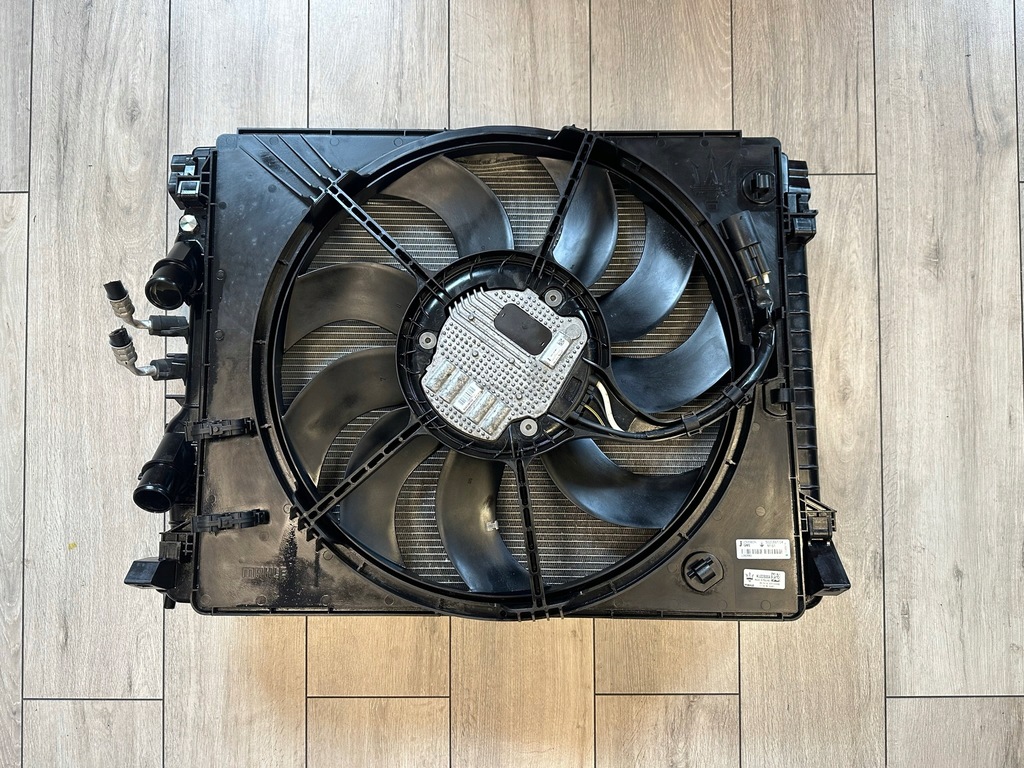 фото №1, Masterati ghibli levante радиатор комплект